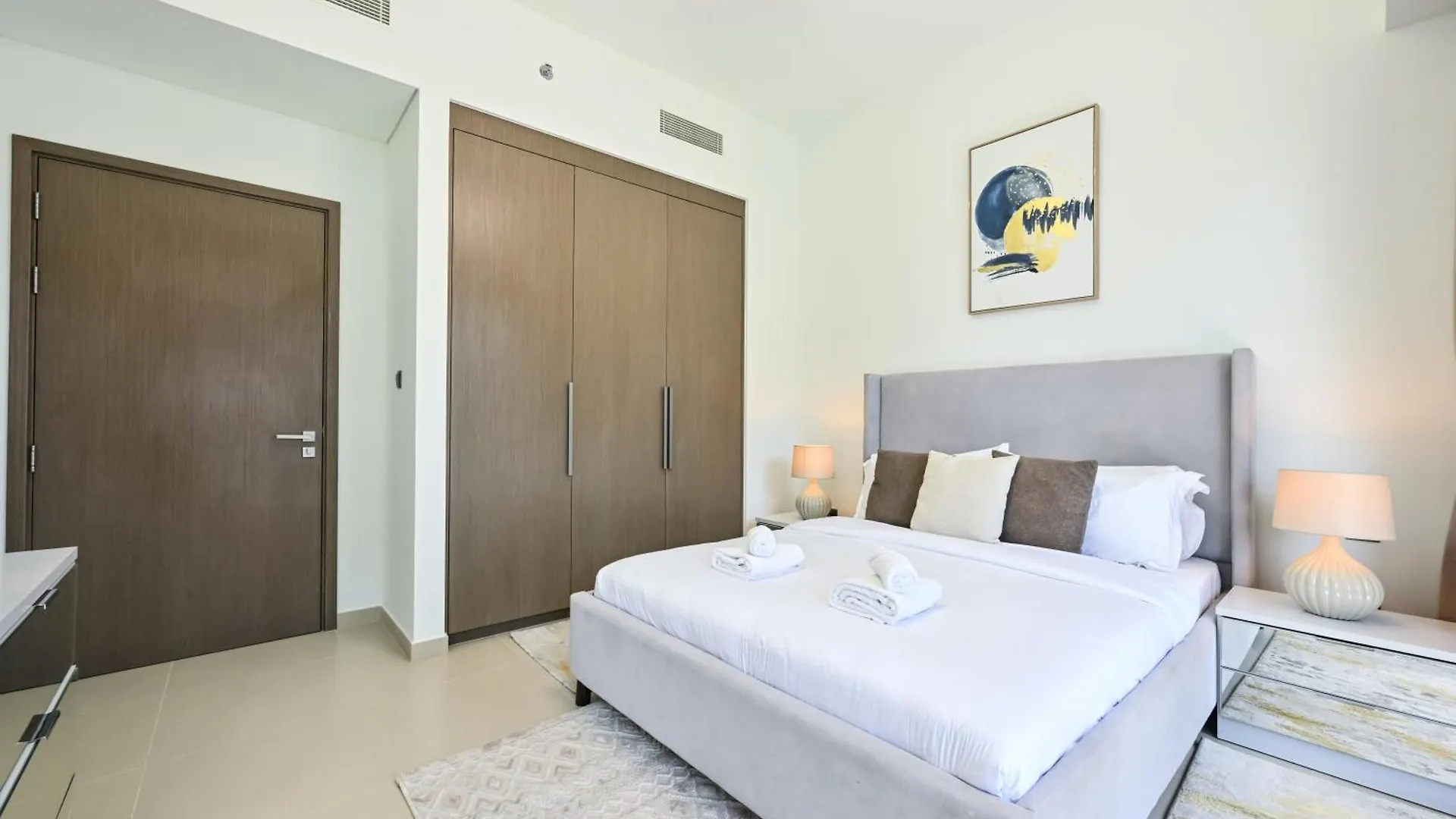 Majestic Actone 1Br Dowtown Dubai Apartment