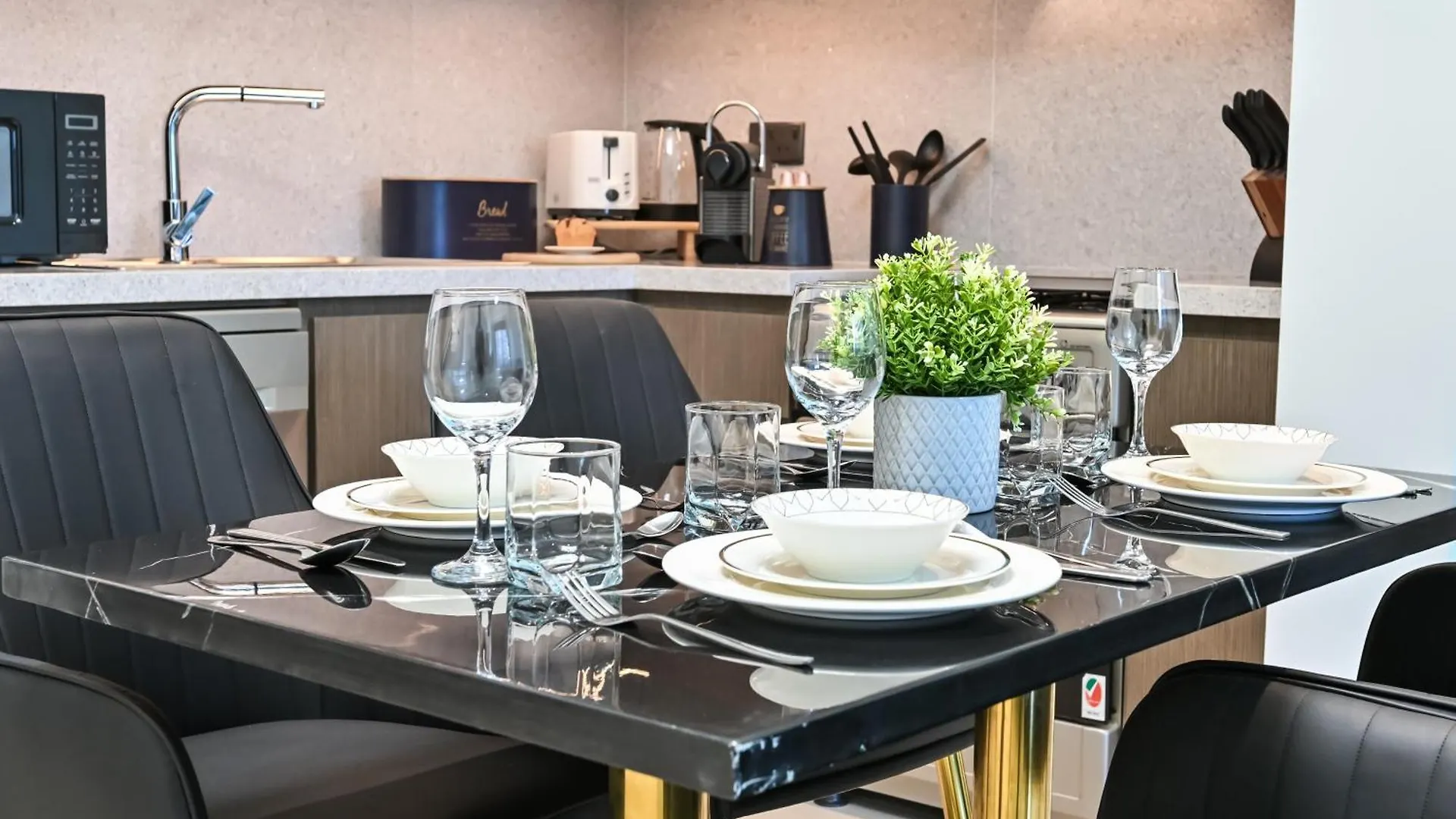 Majestic Actone 1Br Dowtown Dubai Apartment